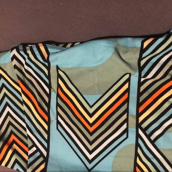 Lularoe one size leggings. Never worn - Picture 2 of 3